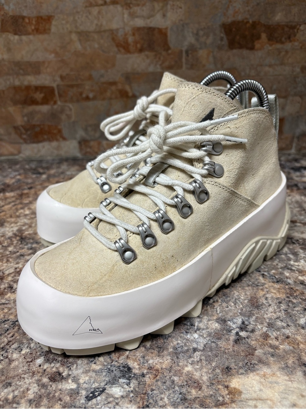 ROA Beige Suede Ankle Lace-Up Hiking Boots Round Toe Size 36 US Size 6